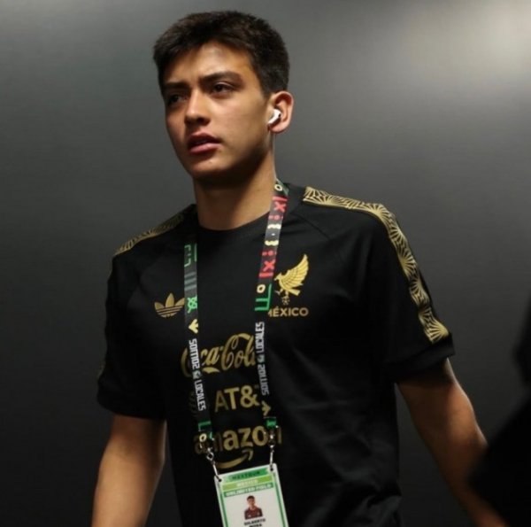 ESPN：皇萨均有意墨西哥天才小将莫拉，但谈论签约为时过早