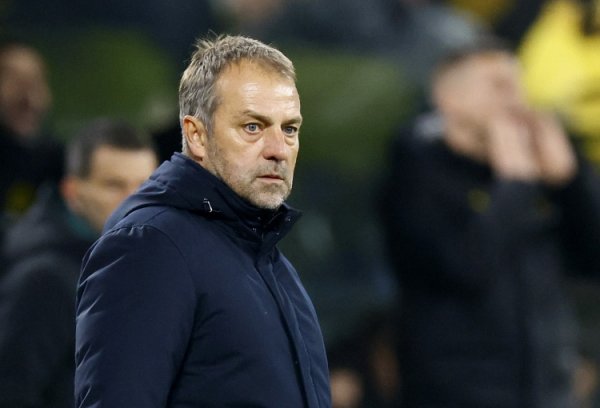 每体:巴萨明确引援目标,签下左脚中后场球员、强力边后场球员和顶级五号位