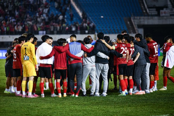 东体：亚泰降级是多方共振所致，屡次最后时刻痛失好局运气欠佳