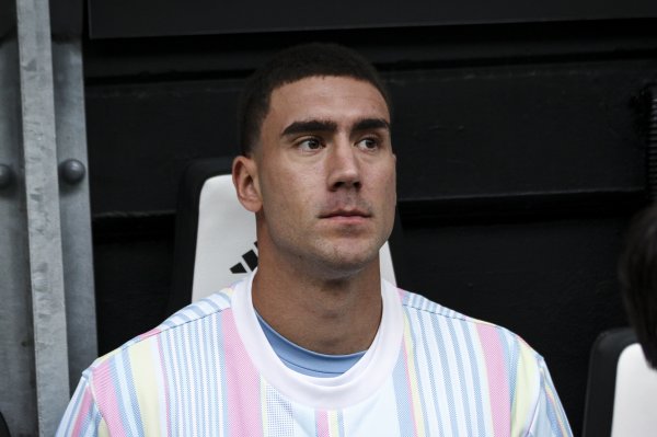 英媒：尤文准备冬窗2000万镑出售弗拉霍维奇，热刺等队对他有意