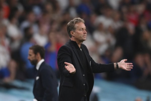 尤尔曼：希克是否杆位复出待定，球队全力以赴德国杯专注晋级下一轮